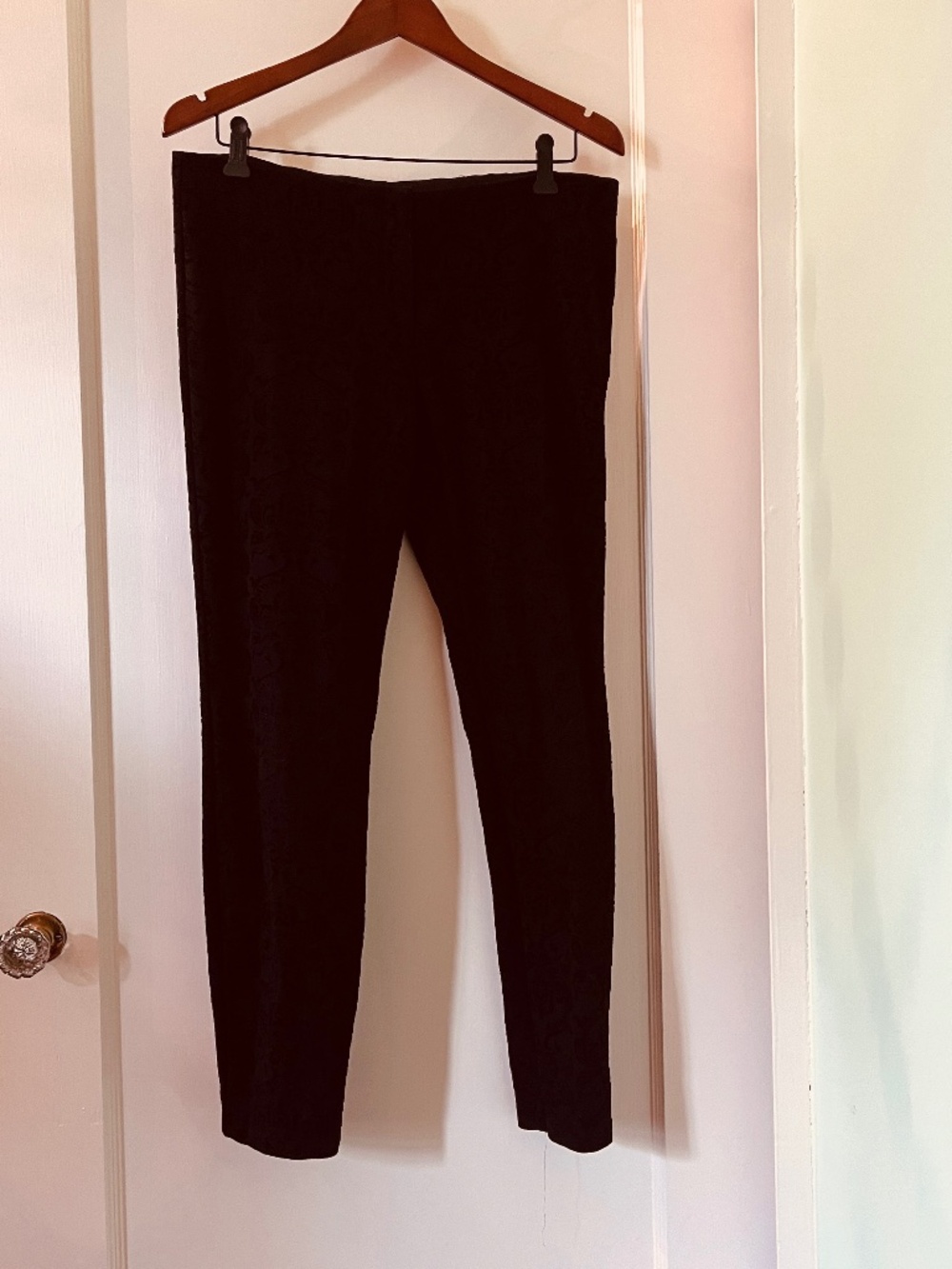 Alfani black ankle stretch pants etched print low-rise 10